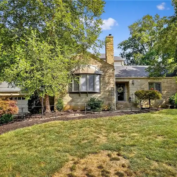 ELEGANT STONE RESIDENCE WITH PARKSIDE SERENITY