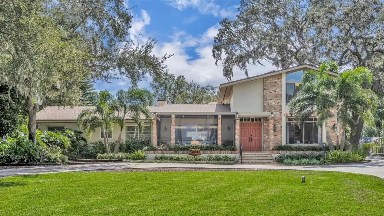 Beautifully Maintained Lakefront Home