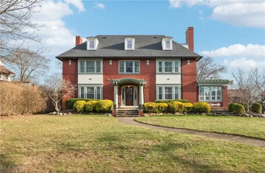 Fully Renovated Century Home
