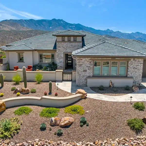 SONRISA MODEL WITH SPECTACULAR CATALINA MOUNTAIN VIEWS