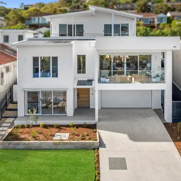 BRAND-NEW WATTLE COURT HOME