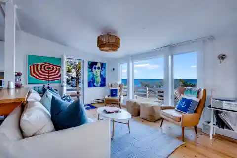 Perfect Waterfront Cottage Along Scenic Gerard Drive