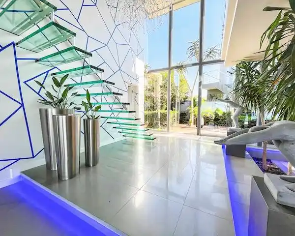 UNRIVALED BEACHFRONT LUXURY IN SHEFFIELD BEACH