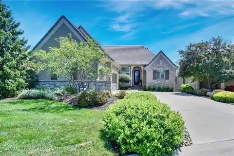 Upgraded Home in the Club Villas of the Links of Lionsgate