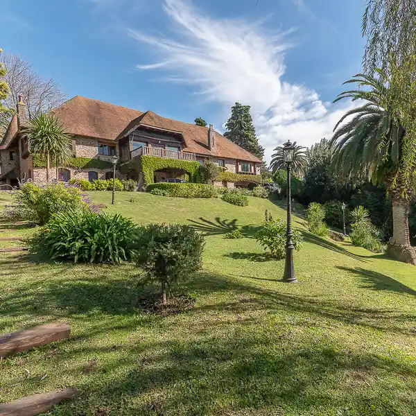 ICONIC PATAGONIAN STYLE MANSION ON A PRIVATE ACRE