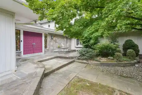 The Perfect Blend of Elegance and Comfort