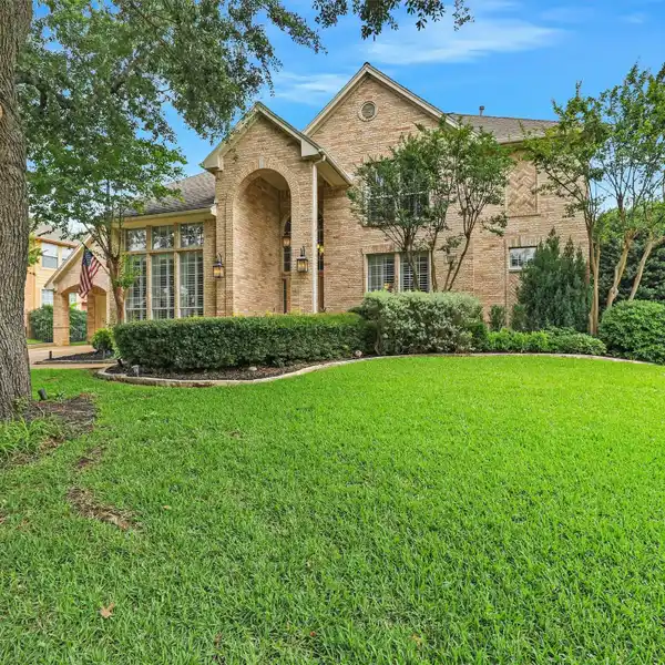 DESIGNER HOME NEAR SOUTHLAKE TOWN SQUARE