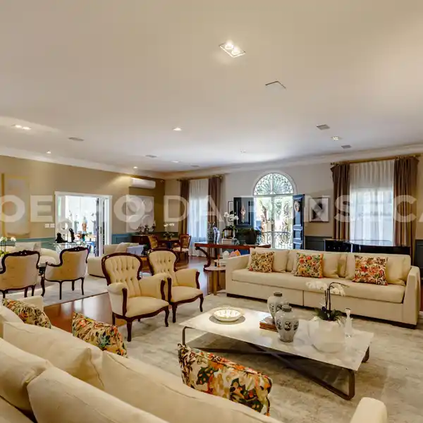 CLASSIC LUXURIOUS PORTUGUESE COLONIAL STYLE RESIDENCE