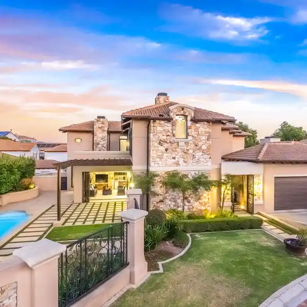 MODERN HOME IN A SECURE LUXURY ESTATE