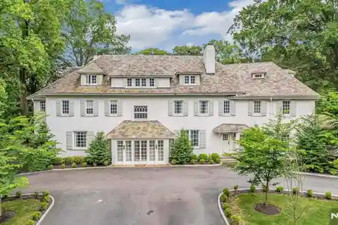 Historic Estate Blending Timeless Elegance and Modern Luxury