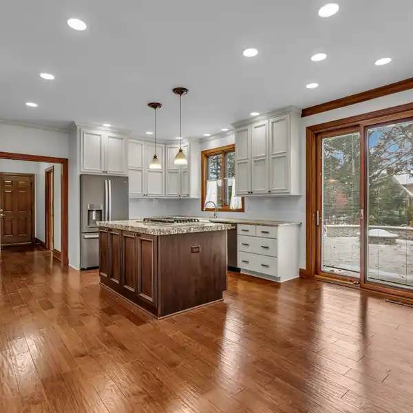 ELEGANT CLARIDGE FARMS HOME