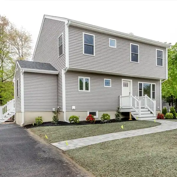 BEAUTIFULLY RENOVATED HOME IN CONVENIENT LOCATION