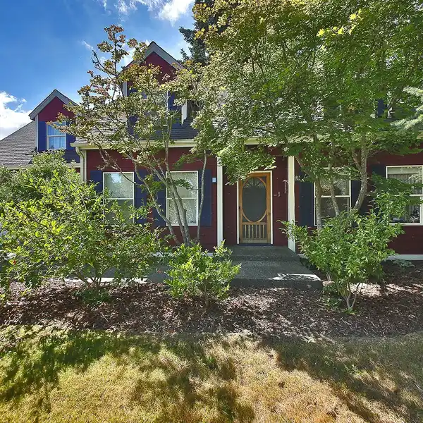 SPACIOUS LANGLEY OASIS WITH FARM AND SOUND VIEWS