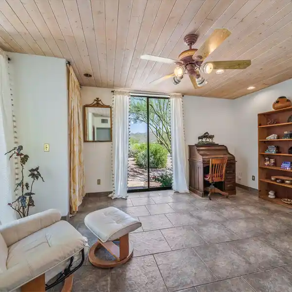STUNNING ESTATE IN LA CHOLLA AIRPARK
