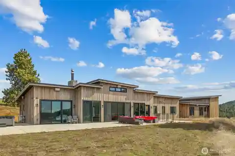 Contemporary Home on 10 Private Acres
