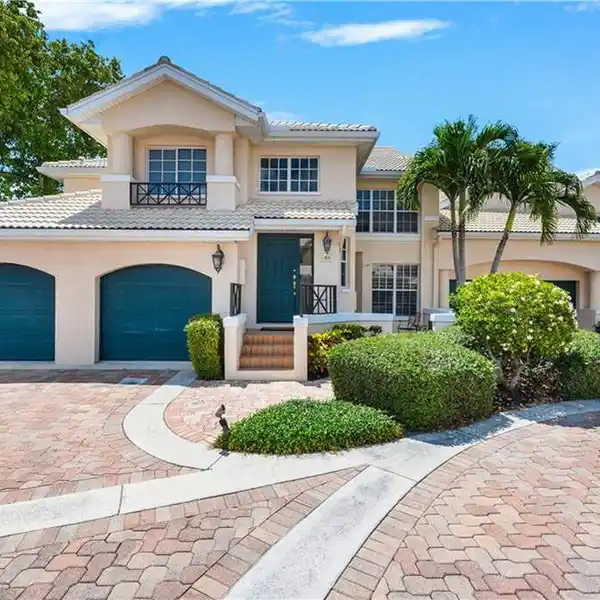 RENOVATED SAN MARINO CONDO IN PELICAN BAY