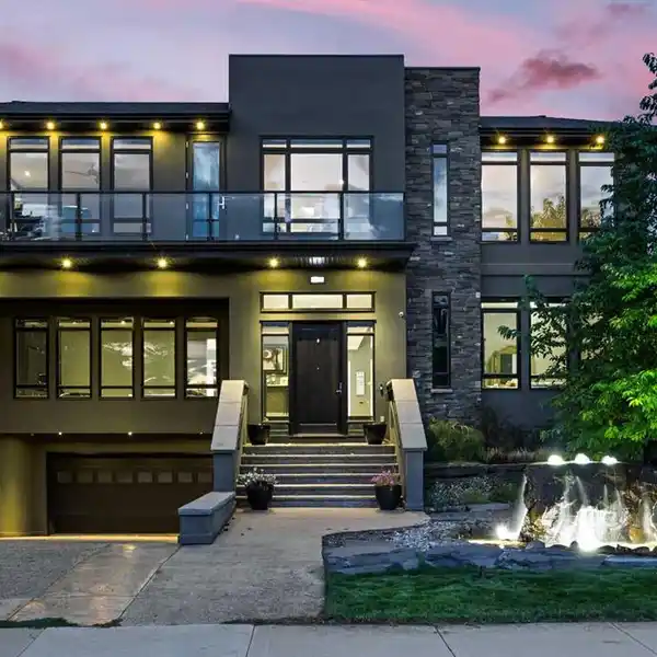 MODERN ELEGANCE MEETS TIMELESS GOLF COURSE LIVING