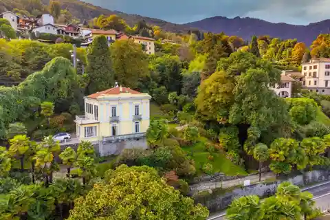 Exclusive Villa with Private Garden Oasis