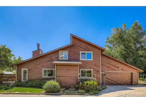 Spacious Home in Desirable Winding Trail Village