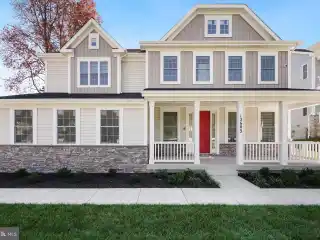 Spectacular New Home in Bowie