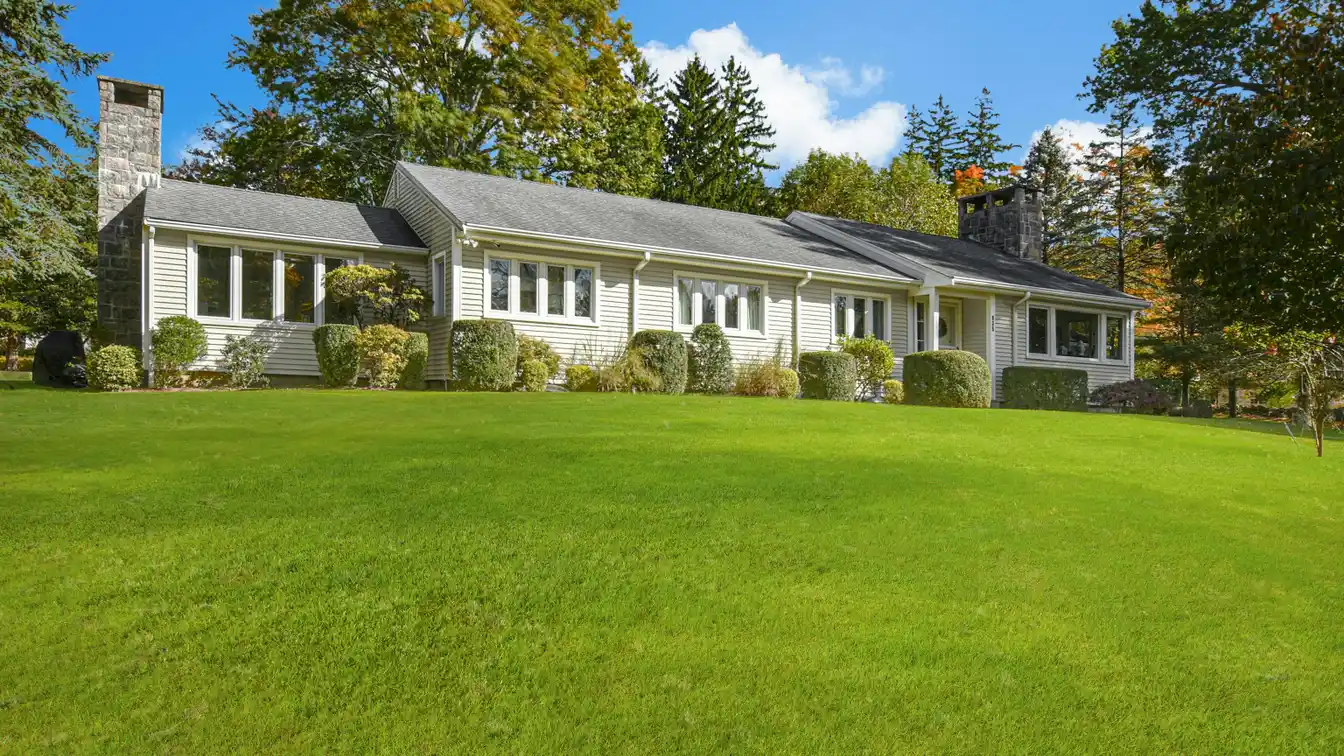 Easy Living on 3.4 Gorgeous Acres