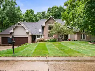 Architect-Designed Geist Oasis with Stunning Views