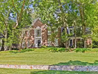 Beautiful Full Brick Traditional Home in Montibello