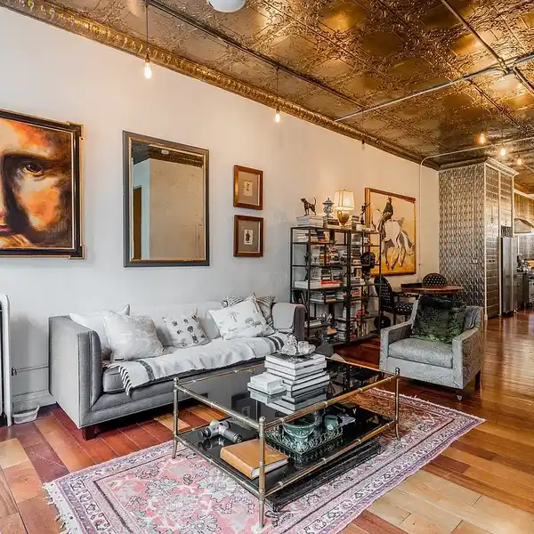 SPACIOUS FULL-FLOOR LOFT FOR RENT