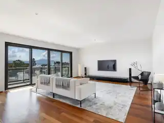 Chic and Relaxed Apartment with Magnificent Views