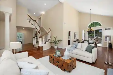 Entertainer’s Dream in Exclusive Guard-Gated Community