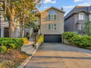 Spacious Family Haven with Timeless Architectural Appeal