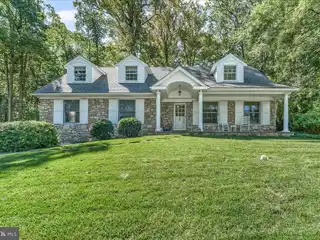 Cape Cod Charm with Seamless Indoor-Outdoor Flow