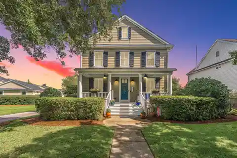 Charming Daniel Island Home with Pool Access