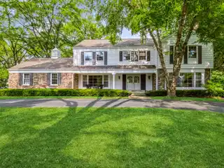 Picture-Perfect Colonial in Lake Forest