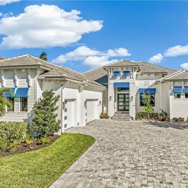 EXQUISITE COASTAL CONTEMPORARY MASTERPIECE