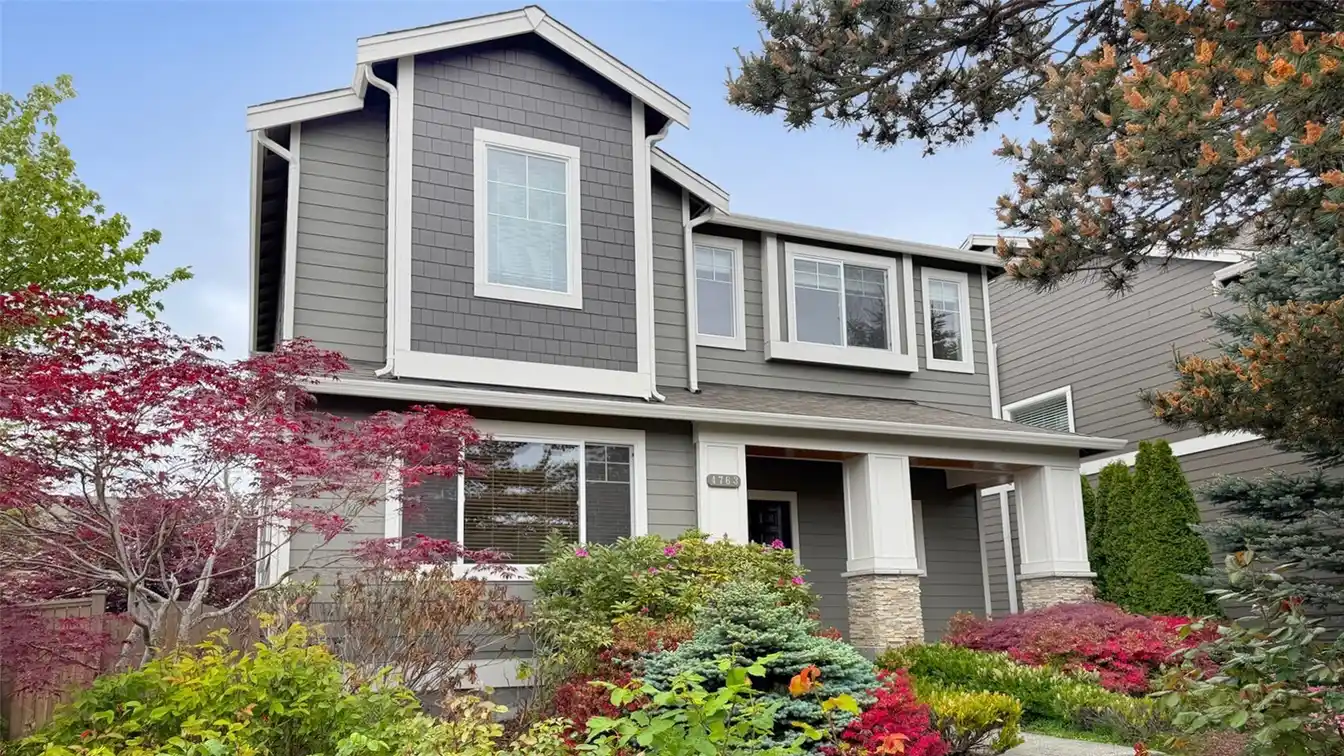 Beautiful Home in Arbors at Harbour Pointe
