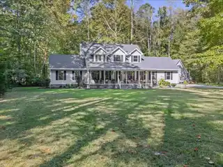 Secluded Country Estate with Designer Guest Retreat