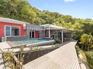 Prieta Sunsets: Amazing Ocean Views Plus Guest House and Room to Expand