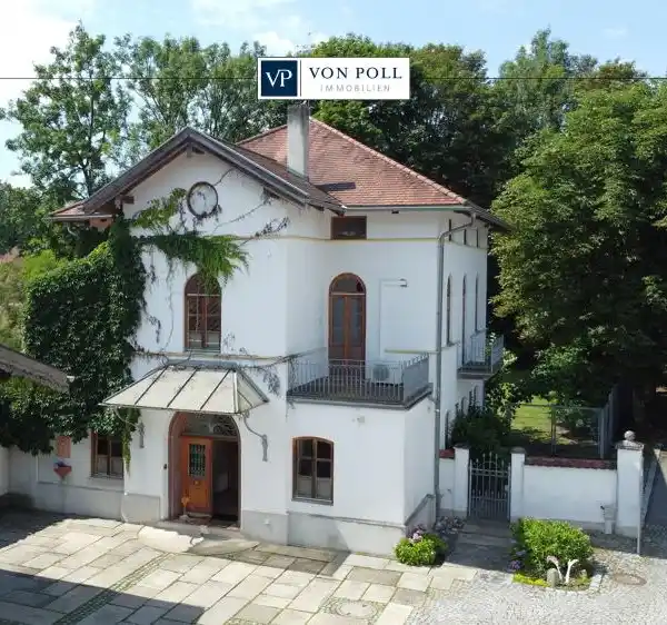 A MAGNIFICENT RARITY AND UNIQUE BEAUTY - TUSCAN-STYLE VILLA WITH PARK-LIKE GARDENS