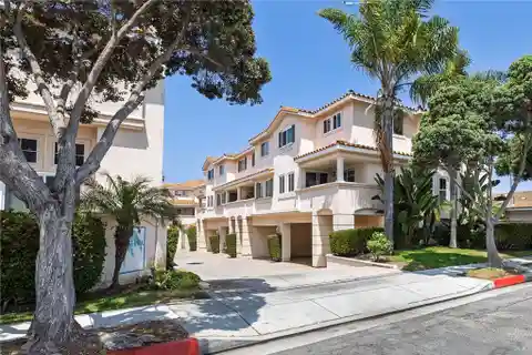 Dreamy Designer Residence in South Torrance