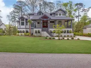 Newer Construction in an Oasis-like Setting