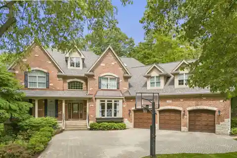 Grand All-brick Residence in Prestigious Bonnema Woods