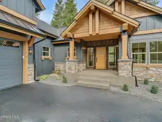 The Red Alder - Mountain Modern Gem