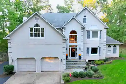 An Exquisite Blend of Luxury and Comfort