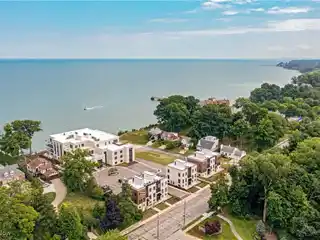 Smart Home Elegance with Stunning Lakefront Vistas