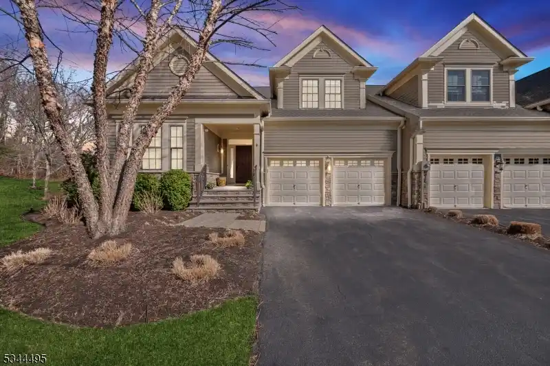 Magnificent Mirandy End Townhouse