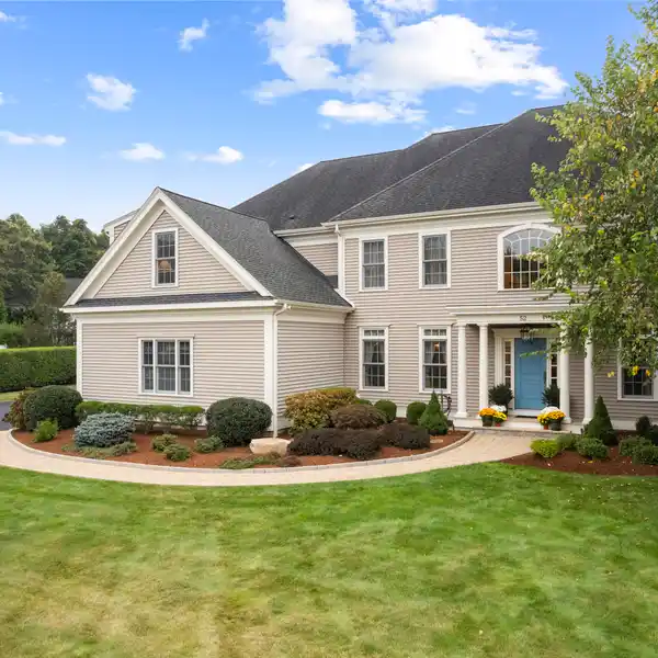 EXCEPTIONAL COLONIAL LOCATED IN MADISON'S DESIRABLE SOUTHWICK NEIGHBORHOOD