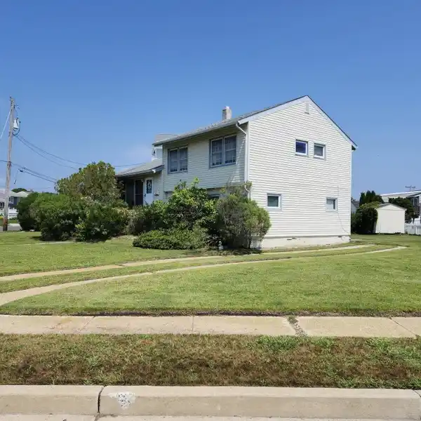 BUILD YOUR CUSTOM HOME ON PRIME LOT