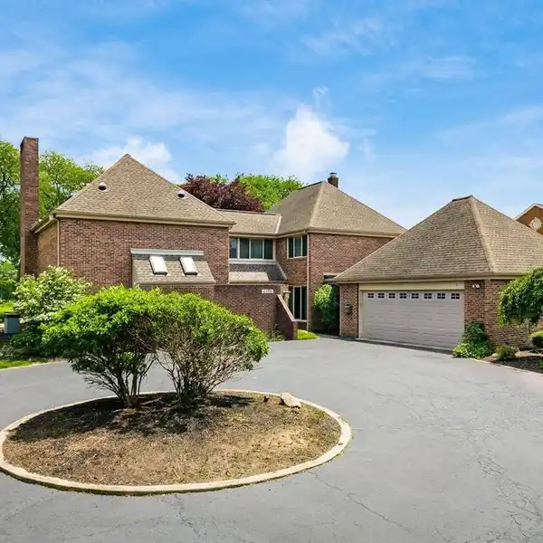 CUSTOM BRICK HOME ON A GREAT GOLF COURSE LOT