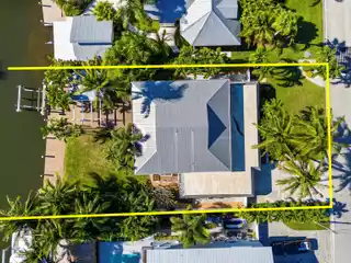 Beautifully Remodeled Key West-Style Waterfront Home